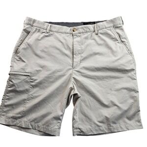 Greg‎ Norman Cargo Golf Shorts Mens Sz 40 Tan Polyester Comfort Stretch